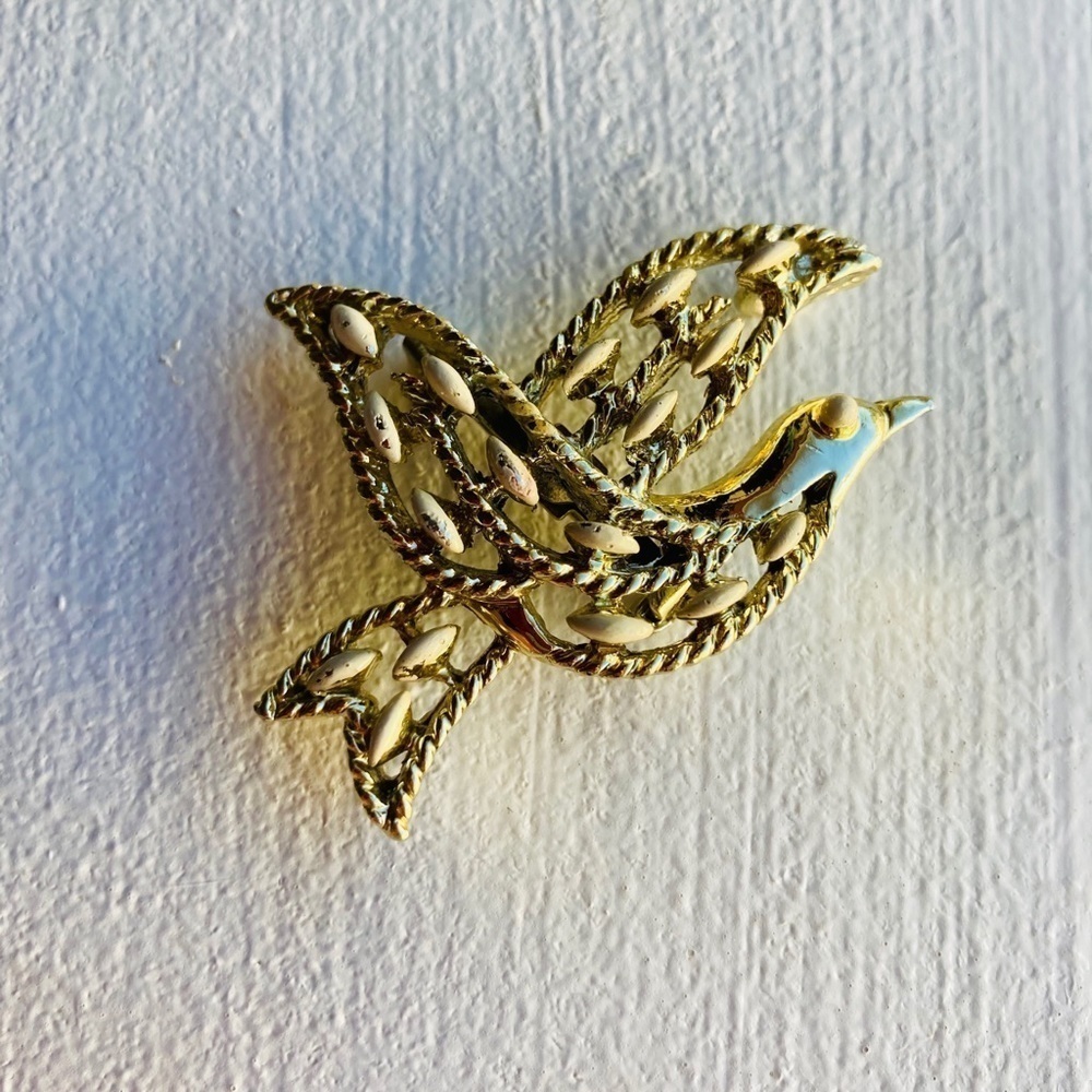 60’s Gerry’s Dove Brooch/Pendant